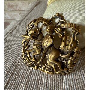 Vintage Brass Knight Plaque Keychain Featuring Sir Launcelot On Horse With Castl